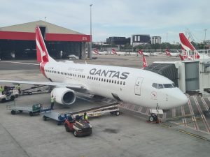 Qantas B737-800 Rego VH-VXE at at Sydney Airport
