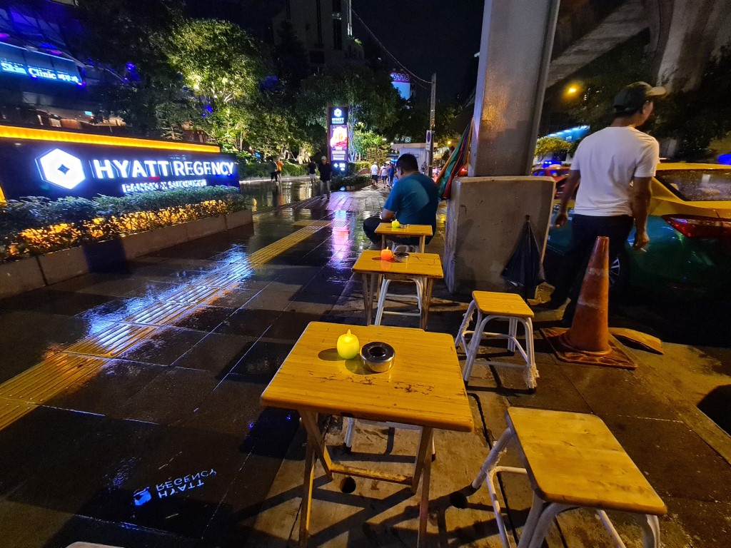 Street bars along Sukhumvit at Night