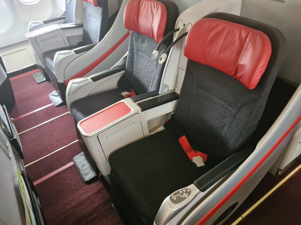 Total Lay Flat Business Class Seats on AirAsia A330-300