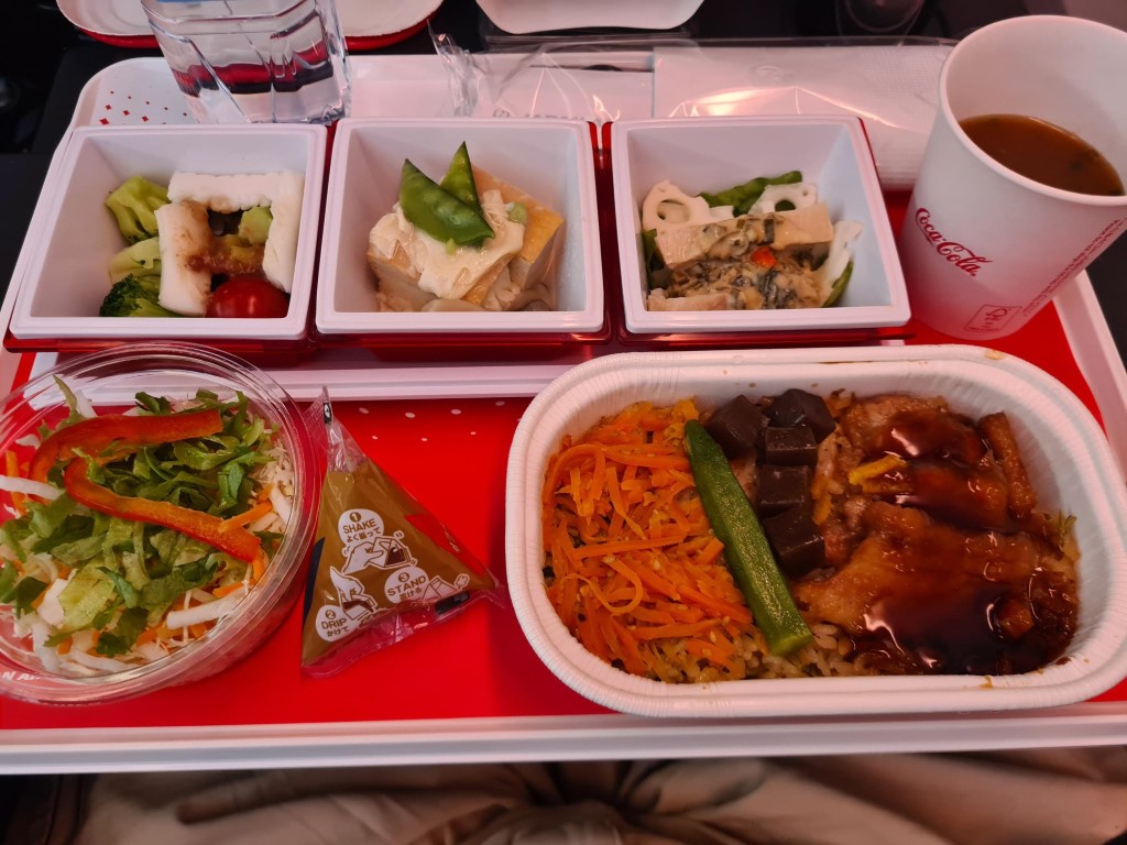 Food served in Japan Airlines Premium Economy