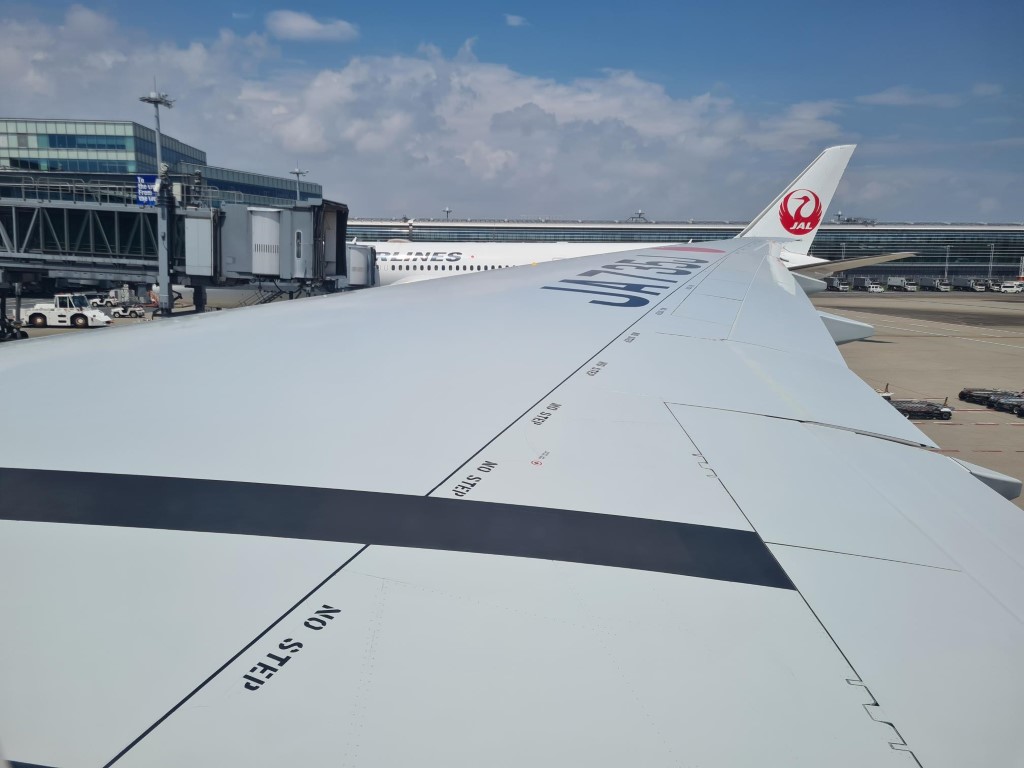 View from Premium Economy on JAL B777-300