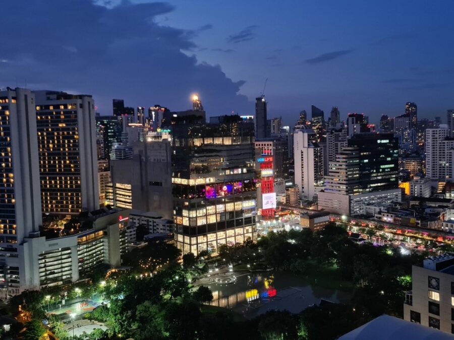 Aire Rooftop Bar Bangkok: Sunset Views & Happy Hour Guide