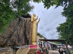 Wat Khao Takiab Hua Hin Temple
