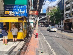 Preferred Foreign Money Exchange on Soi 24 Phrom Phong Bangkok