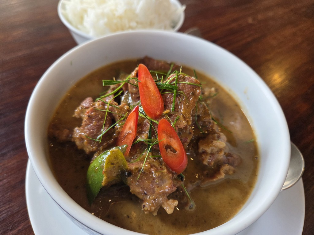 Thai Panang Curry at Tamnanthai Restaurant Soi 4